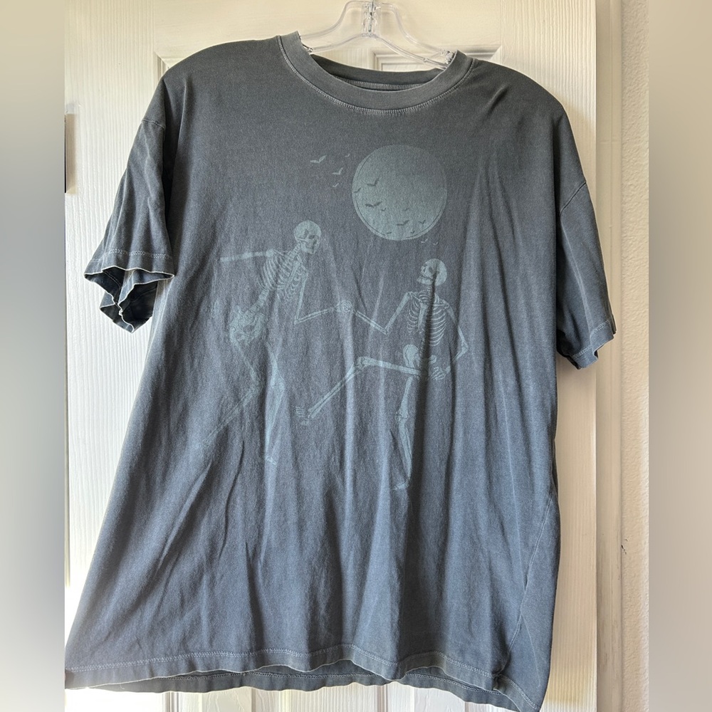 American Eagle Outfitters Charcoal Skeleton Graphic Tee